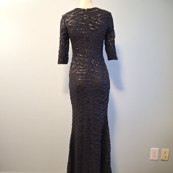 Elegant Black Sequin Gown - Picture 3 of 8